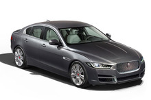ジャガー XE、世界初公開記念モデルを日本発売…400台限定、558万8000円