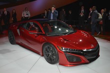 【デトロイトモーターショー15】ホンダ NSX 新型に早くも「タイプR」計画か