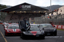 オーストラリアで大人気のレース「CLIPSAL2015」…跳ね馬づくしのパレードラン