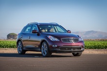 【ニューヨークモーターショー15】インフィニティ QX50、日産 スカイライン クロスオーバー に2016年型…大幅改良へ