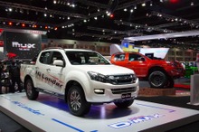 いすゞ、ピックアップトラックの新型 D-MAX 2種類を発表…インド
