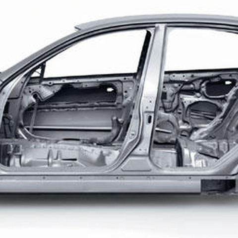 【日産 スカイライン 新型発表】プラットフォームもボディも一新 画像