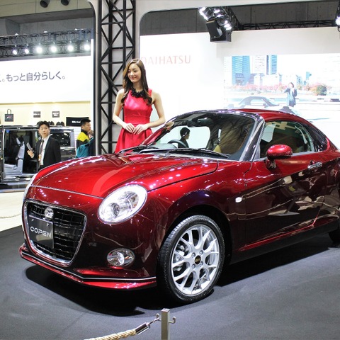 【東京オートサロン16】スポーティさと高級感を表現したワインレッド…コペン セロ クーペ 画像