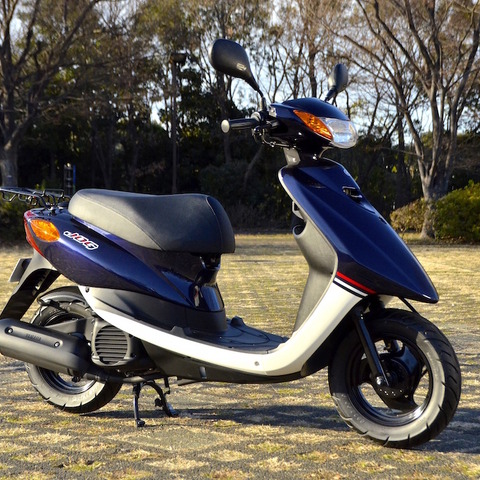 懐かしの復刻カラーでヤマハ ジョグ 登場…1984年モデルのツートンカラー 画像