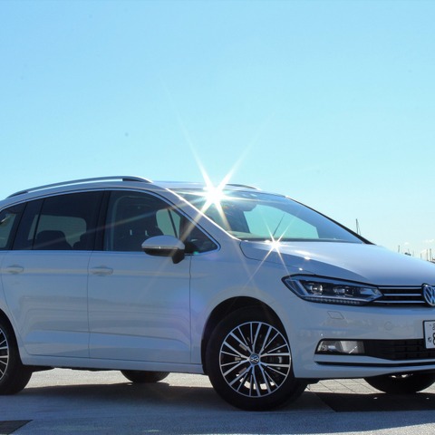 【VW ゴルフトゥーラン 新型】にぎわう輸入ミニバン市場に「VWの原点」でアピール 画像