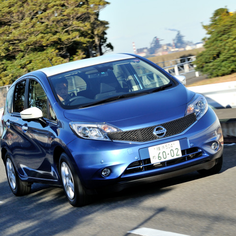 【日産 ノート 試乗】鮮やかに方向転換、身軽さは軽自動車並み…島崎七生人 画像