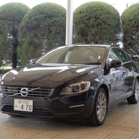 【ボルボ S60 T3 試乗】小排気量エンジンのハンデを感じる機会は少ないが、価格は…井元康一郎 画像