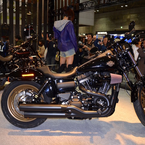 【大阪モーターサイクルショー16】ローライダーSとCVO プロストリート ブレイクアウトが初公開…ハーレー 画像