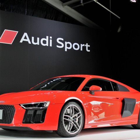 【アウディ R8 新型】アウディ史上最速のフラッグシップスポーツカー…2代目が日本上陸 画像