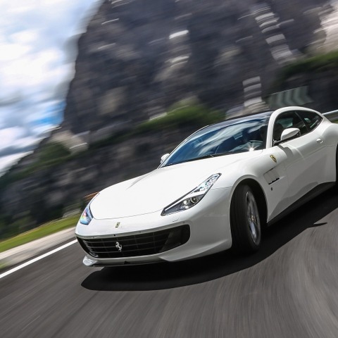 コーンズ・モータース、フェラーリ「GTC4ルッソデビューフェア」に合わせ、「FFキャンペーン」も開催 画像