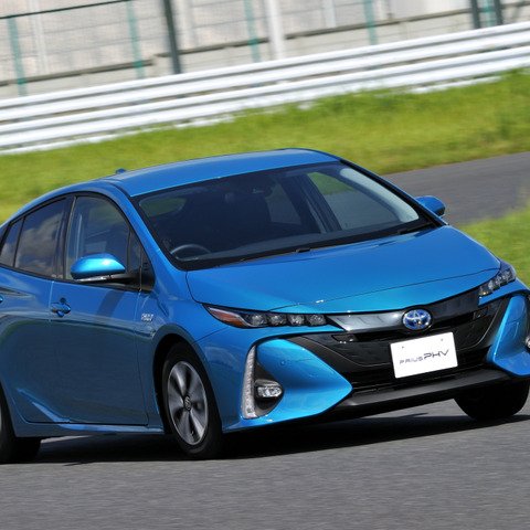 【トヨタ プリウスPHV 試乗】「普段はEV、長距離レジャーはHV」具現化したミライ型プリウス…諸星陽一 画像