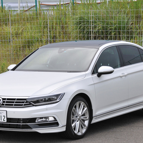 【VW パサート 2.0TSI Rライン】Rラインのエンジンを220馬力・2.0リットルに変更［写真蔵］ 画像