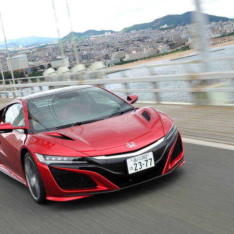 【ホンダ NSX 試乗】この高価なクルマを、どうしたらここまで残念な感じにできるのか…岩貞るみこ 画像