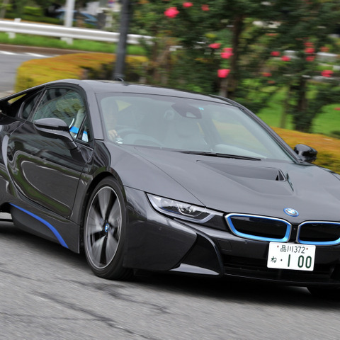 【BMW i8 試乗】ミュータントぶりはいまだ健在…島崎七生人 画像