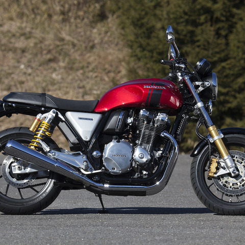 【ホンダ CB1100 新型】触ってみたくなる“ハダ”のような塗装面…やわらかさ、暖かさを感じる 画像