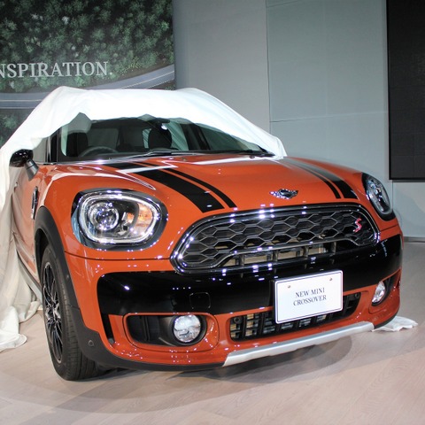 【MINI クロスオーバー 新型】サイズアップや質感向上によりBからCセグメントへ 画像