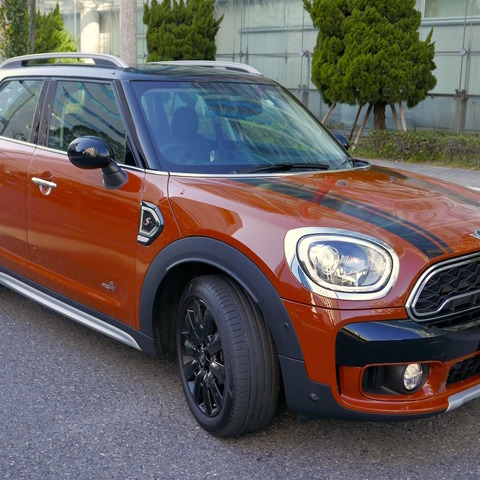 【MINI クロスオーバー 試乗】サイズも実用性も質感も大幅アップ…島崎七生人 画像