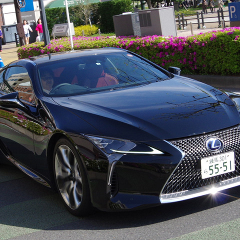 【レクサス LC500h 試乗】あえてハイブリッドで「先進性を満喫する」というプレミアム…諸星陽一 画像