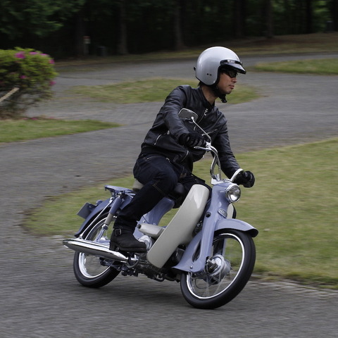 【ホンダコレクションホール 歴代カブ試乗】NHK朝ドラで畦道を疾走する噂のバイク…ポートカブC240 画像