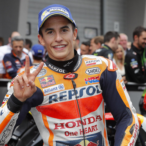【MotoGP 第9戦ドイツ】8年連続Vのマルケスの前をルーキーが走った…変則左回りのバトル 画像