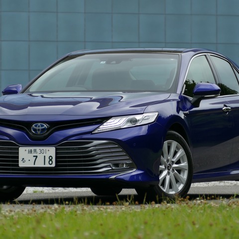 【トヨタ カムリ 試乗】トヨタ車とは思えない、コクのある個性派ぶり…島崎七生人 画像