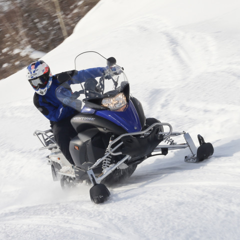まだ間に合う「スノーモビル」…自転車よりも簡単?バイクともスキーとも違う新感覚 画像