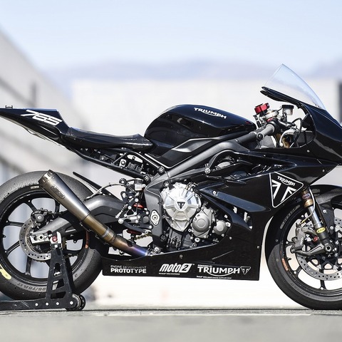 Moto2プロトタイプに最速試乗!トライアンフ製3気筒765ccは「分厚くも鋭い刃物のよう」 画像