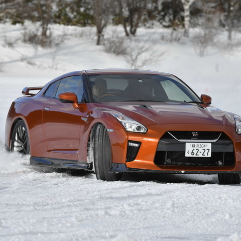 【日産 GT-R 氷上試乗】全天候型スーパーカーであることを証明する走り…木下隆之 画像