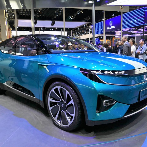 BMW出身の創業者による注目の新興EV「BYTON」…北京モーターショー2018 画像