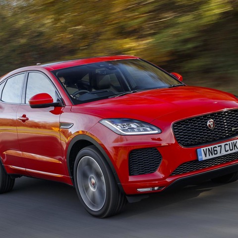 【ジャガー E-PACE 試乗】女コドモでも軽々操作、と考えていたら大間違いだ…岩貞るみこ 画像