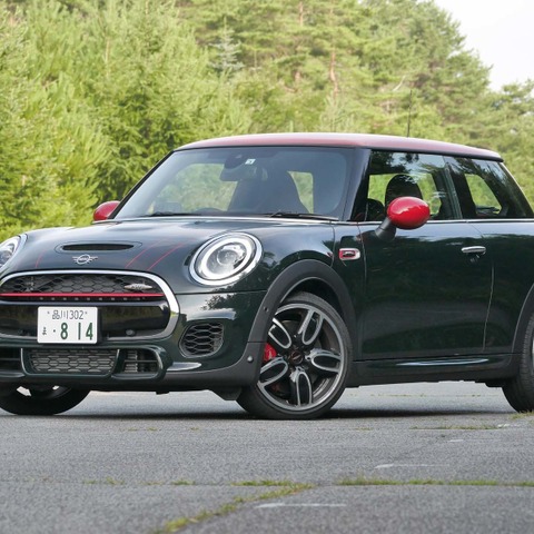 【MINI ジョンクーパーワークス 新型試乗】やっぱりこれ、最もミニを感じるクルマでした…中村孝仁 画像
