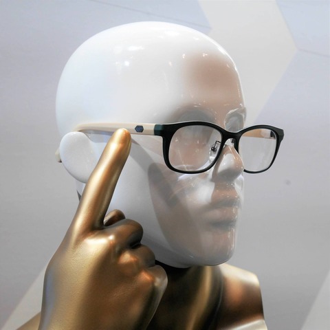 レンズに液晶を埋め込んだ高性能アイウェア『タッチフォーカス』とは…CEATEC 2018 画像