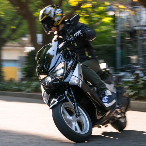 【ヤマハ NMAX125 試乗】売れる理由は、見て触れて乗れば、すぐにわかる…青木タカオ 画像