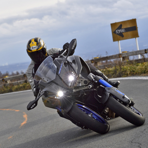 【ヤマハ ナイケン 500km試乗】街乗り、高速、ワインディングで徹底検証…「この走り、中毒性あり」 画像