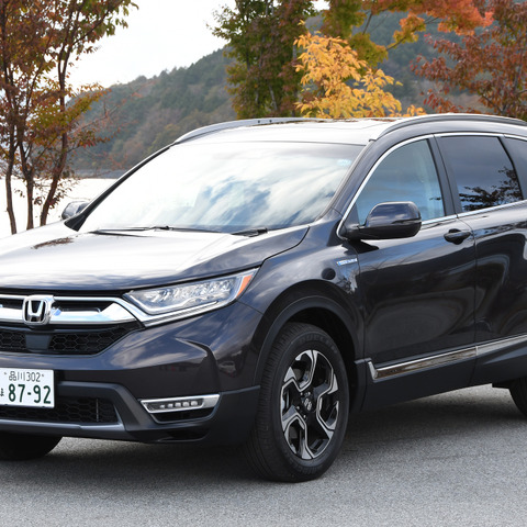 【ホンダ CR-V 新型試乗】かつては多くの人の手が届きやすいSUVだったが…諸星陽一 画像