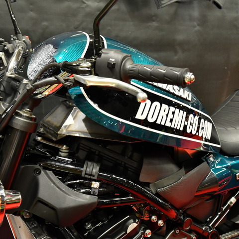 カワサキ Z900RS をコスプレ、インナータンク&“フェイク”ステーの新発想…東京モーターサイクルショー2019 画像