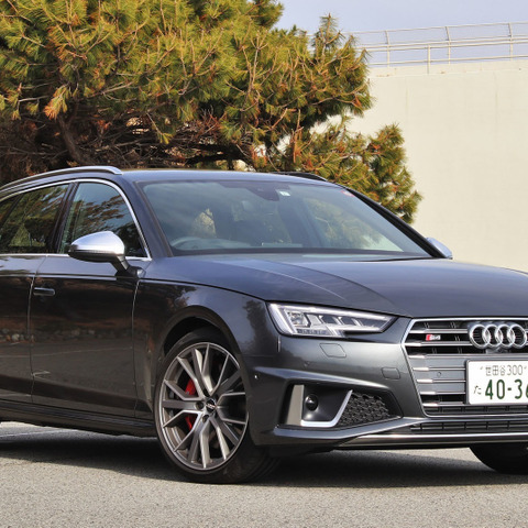 0-100km/h加速4.9秒を誇る俊足ワゴン、アウディ S4アバント［詳細画像］ 画像