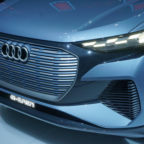 アウディのEV「e-tron」のグリルはなぜグレーになったのか?【千葉匠の独断デザイン】 画像