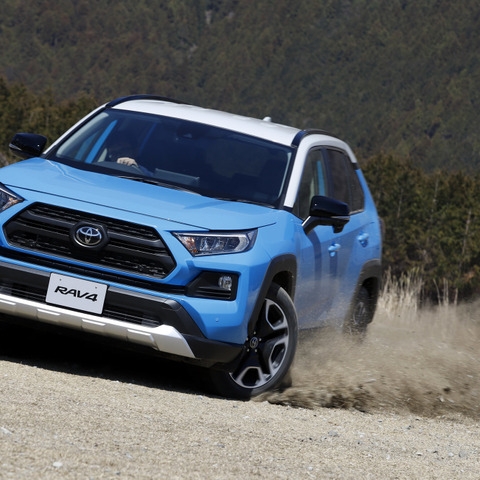【トヨタ RAV4 新型】「SUVの楽しさを体現、初代のようにアクティブな気持ちを呼び覚ます車に」…佐伯チーフエンジニア 画像