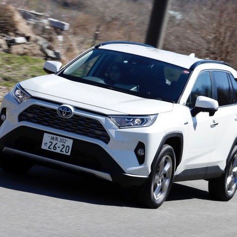 【トヨタ RAV4 新型試乗】「よい買い物をした」と思える一台では…御堀直嗣 画像