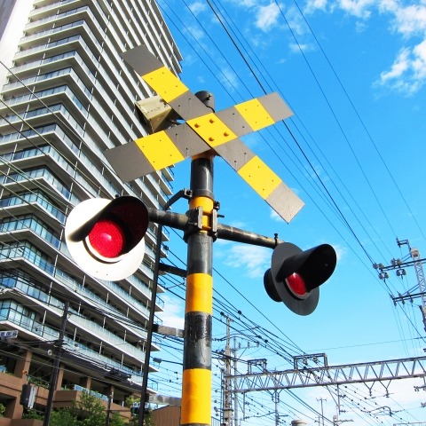 踏切事故を起こした時…損害賠償、懲罰はどうなる?【岩貞るみこの人道車医】 画像