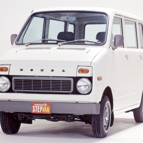 1974年までの日本車の全てがわかる1冊 『日本の乗用車図鑑』 画像