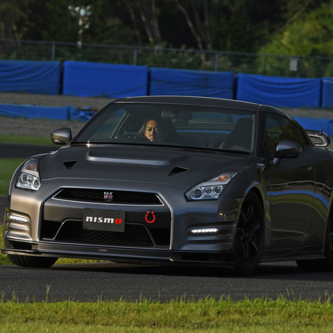 【日産 GT-R NISMO 2013 クラブマンレーススペック 試乗】ロードモデルとして乗れる本気のサーキットマシン 画像