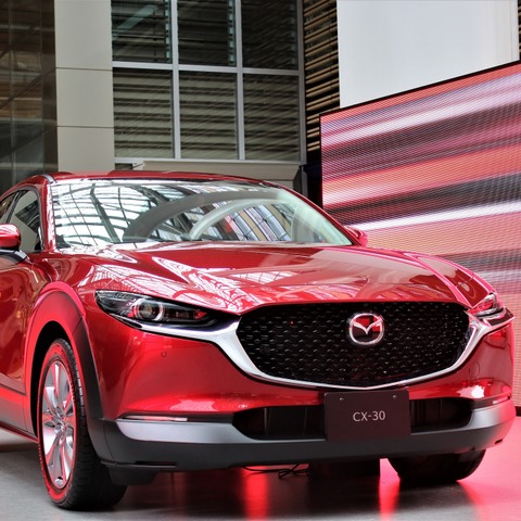 マツダ CX-30 の美の表現、クルマが景観の「様式」を演出する…デザインタッチに出展 画像