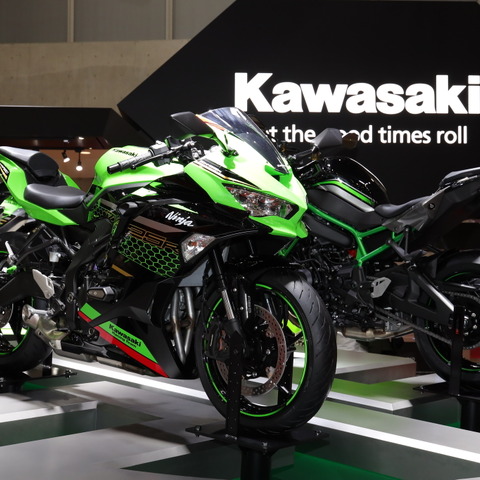 ついに出た“4発ニーゴー”!カワサキ Ninja ZX-25R、気になる値段は…東京モーターショー2019 画像