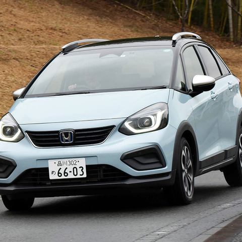 【ホンダ フィット 新型試乗】「クロスター」の柔軟な乗り心地は、e:HEVに合っている…渡辺陽一郎 画像
