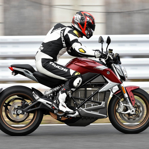 【ゼロモーターサイクルズ SR/F 試乗】ハイエンドEVバイクの明るい未来を見た…青木タカオ 画像
