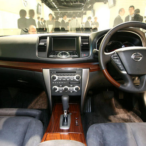 【日産 ティアナ 新型発表】厳しい日本市場で生き残る個性 画像