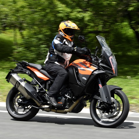 【KTM アドベンチャーシリーズ 試乗】本気になったKTMは、やはり恐ろしい存在だった…鈴木大五郎 画像