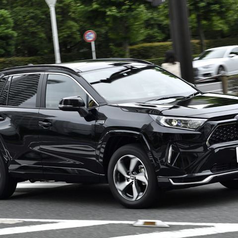 【トヨタ RAV4 PHV 新型試乗】一般道でも変わらぬ「一格上」の感覚…島崎七生人 画像
